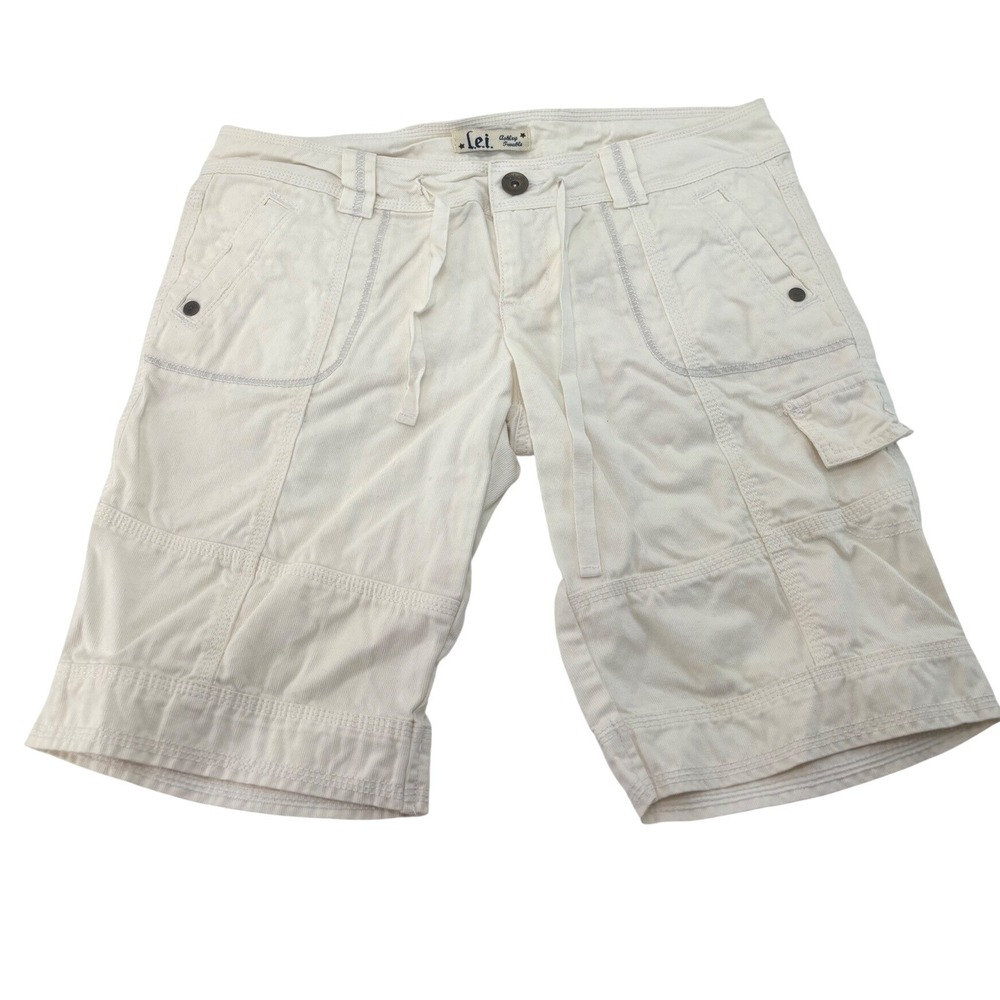 LEI Ashley Trouble Women 11 Off White Corduroy Cargo Bermuda Shorts Y2K Low Rise